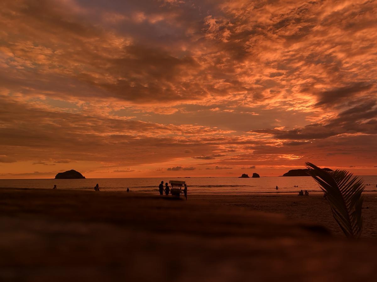 Millenium Manuel Antonio Park And Beach Exteriör bild